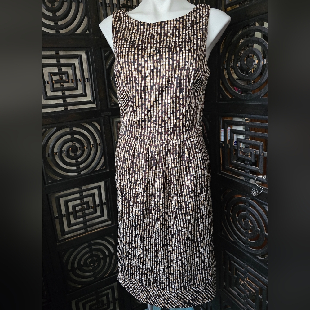 Long Elegant Legs Sleeveless Dress 10T